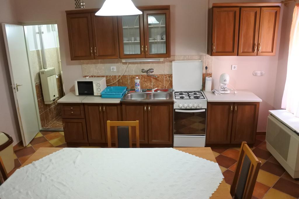 Kisasszony Apartman Eğri Dış mekan fotoğraf